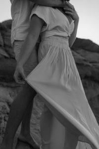 Couples session at horseshoe bend in Arizona at sunset